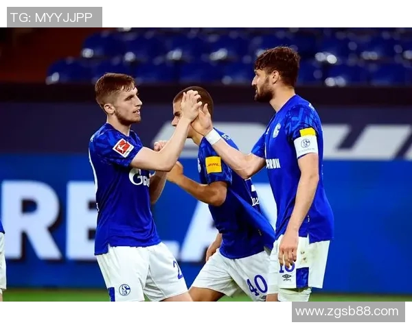 沙尔克04主场艰难与柏林赫塔互交白卷，双方激战不分胜负